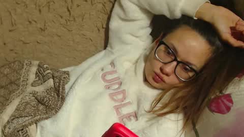 say meow and send tips  online show from 12/21/24, 09:36