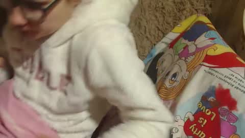 say meow and send tips  online show from 01/30/25, 06:54