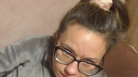 say meow and send tip  online show from 11/23/25, 09:25