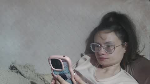 say meow and send tip  online show from 04/01/26, 04:26