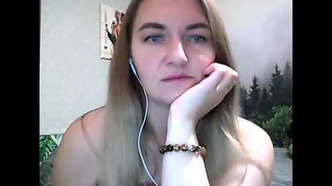 Snapshot of candyolime chatting on 09/15/25, 08:42 Daisy online show from 09/15/25, 08:42