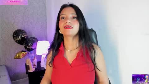 Snapshot of candys_victoria chatting on 10/15/25, 03:06 Candys Victoria online show from 10/15/25, 03:06