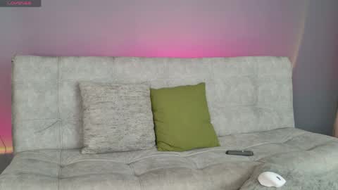 Snapshot of candyy_bella chatting on 04/30/26, 01:28 Isabella online show from 04/30/26, 01:28
