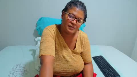 candyyumsaerolaxx online show from 06/25/26, 07:24