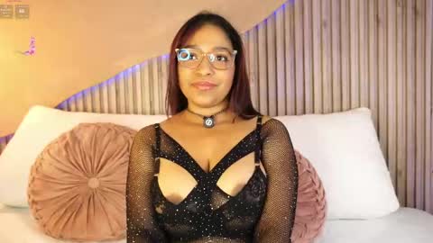 Canela Hot  online show from 03/27/26, 12:38