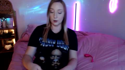 Snapshot of cannababykush chatting on 12/15/24, 07:24 cnbabyk online show from 12/15/24, 07:24