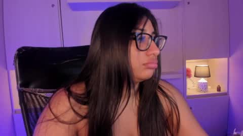 GABRIELA LOPEZ online show from 04/15/26, 11:05