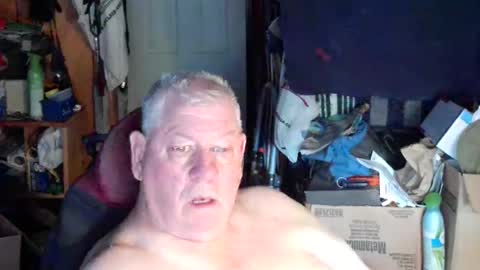 Snapshot of canoelicker69 chatting on 09/16/25, 01:01 canoelicker69 online show from 09/16/25, 01:01