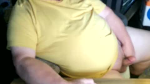 Snapshot of canoelicker69 chatting on 12/02/25, 04:57 canoelicker69 online show from 12/02/25, 04:57