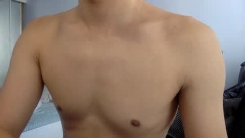 Snapshot of caobicao chatting on 01/07/25, 04:27 contrast moe online show from 01/07/25, 04:27