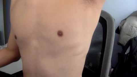 Snapshot of caobicao chatting on 01/24/25, 08:11 contrast moe online show from 01/24/25, 08:11