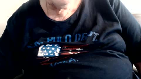 Snapshot of capitanfuturo44 chatting on 06/10/26, 02:05 Cinzia ex regina online show from 06/10/26, 02:05