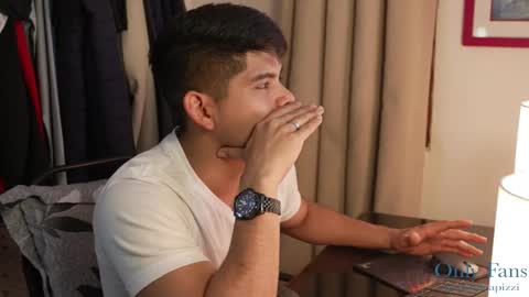 Snapshot of capizzi_ chatting on 12/01/24, 09:26 David Capizzi online show from 12/01/24, 09:26