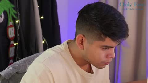 Snapshot of capizzi_ chatting on 12/10/24, 01:22 David Capizzi online show from 12/10/24, 01:22