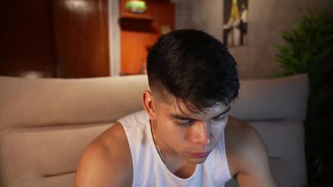 Snapshot of capizzi_ chatting on 10/09/25, 04:43 David Capizzi online show from 10/09/25, 04:43