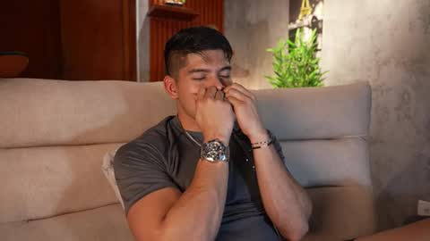 Snapshot of capizzi_ chatting on 10/13/25, 03:39 David Capizzi online show from 10/13/25, 03:39