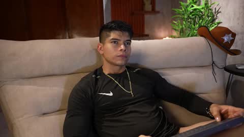 Snapshot of capizzi_ chatting on 10/23/25, 04:56 David Capizzi online show from 10/23/25, 04:56