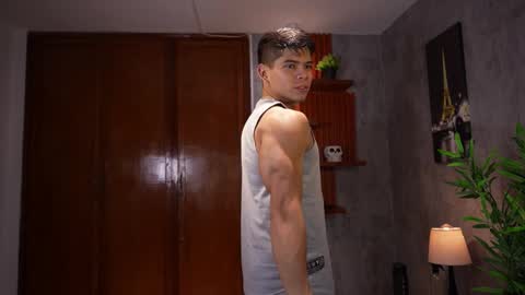 Snapshot of capizzi_ chatting on 11/07/25, 02:06 David Capizzi online show from 11/07/25, 02:06