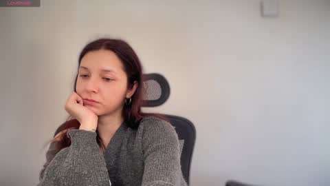 Emma online show from 01/04/25, 10:27