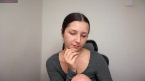 Emma online show from 02/18/25, 03:32