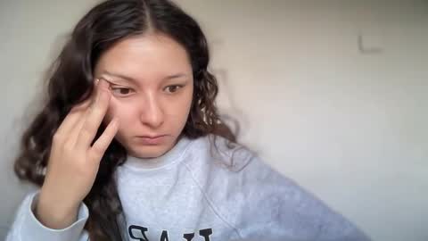 Emma online show from 09/18/25, 07:21