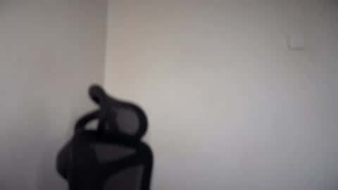 Emma online show from 12/03/25, 06:43