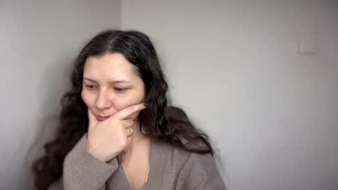 Emma online show from 02/02/26, 05:39