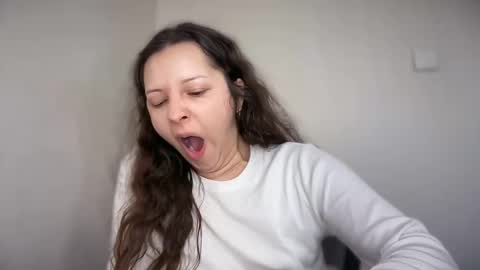 Emma online show from 03/24/26, 05:23