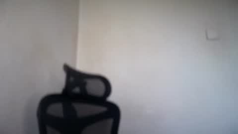 Snapshot of cappuccinokiss chatting on 07/22/26, 05:21 Emma online show from 07/22/26, 05:21