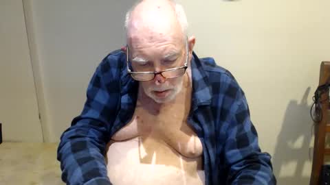 Snapshot of capt5105 chatting on 05/18/26, 11:32 capt5105 online show from 05/18/26, 11:32
