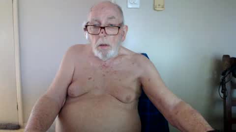 Snapshot of capt5105 chatting on 06/13/26, 12:19 capt5105 online show from 06/13/26, 12:19