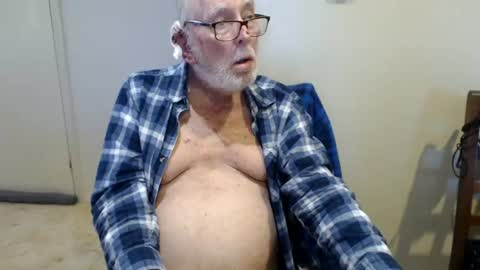Snapshot of capt5105 chatting on 06/13/26, 10:51 capt5105 online show from 06/13/26, 10:51
