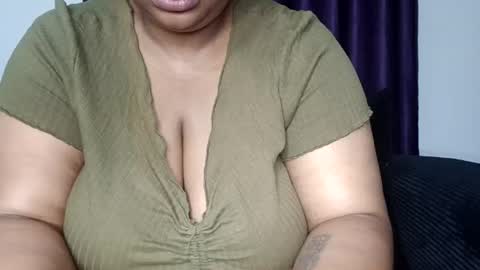 Snapshot of caramel_drip1 chatting on 07/16/26, 12:11 caramel_drip1 online show from 07/16/26, 12:11