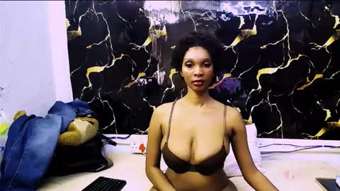 Snapshot of caramelminxx_ chatting on 06/08/26, 07:53 caramelminxx_ online show from 06/08/26, 07:53