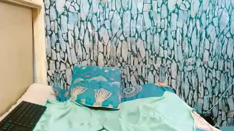 Snapshot of caramelminxxx1 chatting on 02/13/26, 07:04 caramelminxxx1 online show from 02/13/26, 07:04