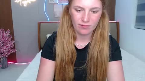 Snapshot of caramelstorm chatting on 04/08/26, 01:33 Lana online show from 04/08/26, 01:33
