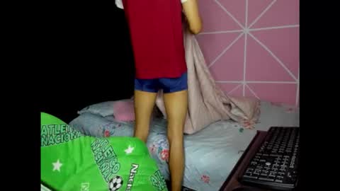 Carlos and Cristian  online show from 11/18/25, 04:39