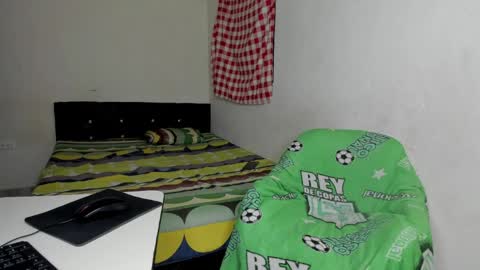 Carlos and Cristian  online show from 04/20/26, 02:36