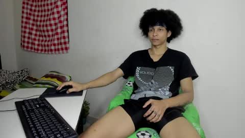 Carlos and Cristian  online show from 04/24/26, 04:48