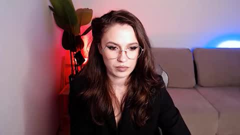 Mary online show from 11/20/25, 04:40