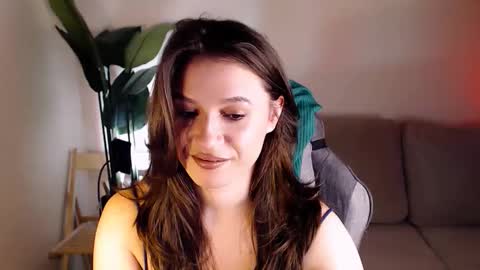 Mary online show from 12/05/25, 04:43