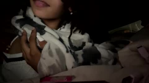 Snapshot of carebearx215 chatting on 10/18/25, 03:31 carebearx215 online show from 10/18/25, 03:31