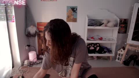 Snapshot of careful_i_bite chatting on 01/18/25, 07:17 NONA follow online show from 01/18/25, 07:17