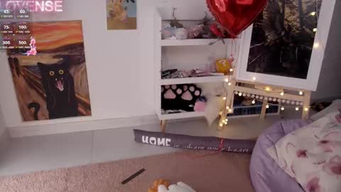 Snapshot of careful_i_bite chatting on 02/15/25, 11:17 NONA follow online show from 02/15/25, 11:17