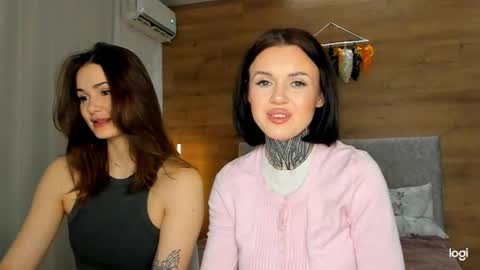 caressyourself online show from 02/06/25, 08:18