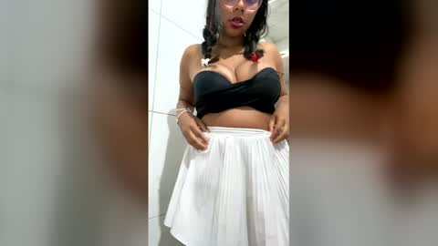 Snapshot of carharinahot chatting on 03/27/26, 03:23 carharinahot online show from 03/27/26, 03:23