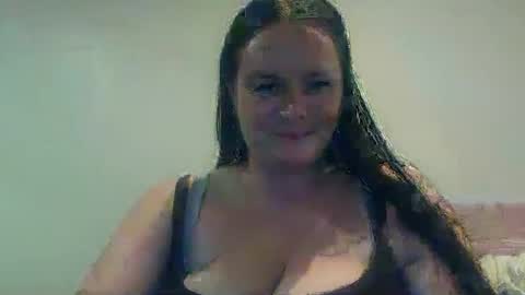 carinabro10 online show from 09/30/25, 09:25