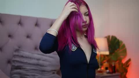 Snapshot of carinafoxy chatting on 03/01/26, 10:01 Carina online show from 03/01/26, 10:01