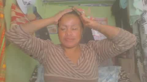 carinesexy69 online show from 03/01/25, 10:34