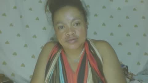 Snapshot of carinesexy69 chatting on 05/19/26, 02:07 carinesexy69 online show from 05/19/26, 02:07